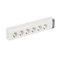 Блок розеток 6-м 16А 6х2P+E защ. шторки бел. Leg 050627